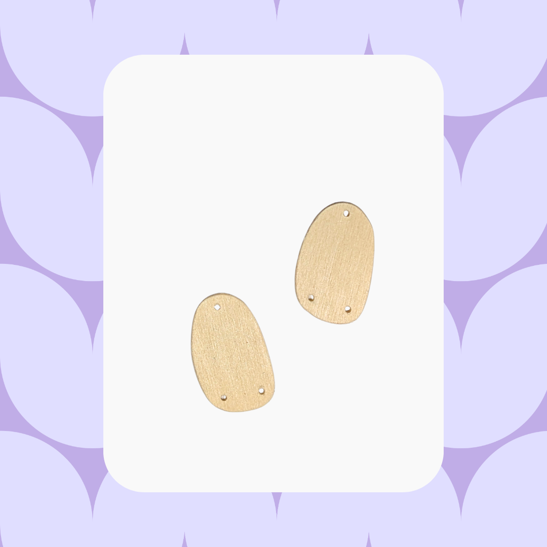 Par de figuras óvalo irregular: Aretes DIY de madera